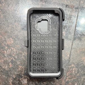 Sleek Black Phone Case with Enhanced Grip